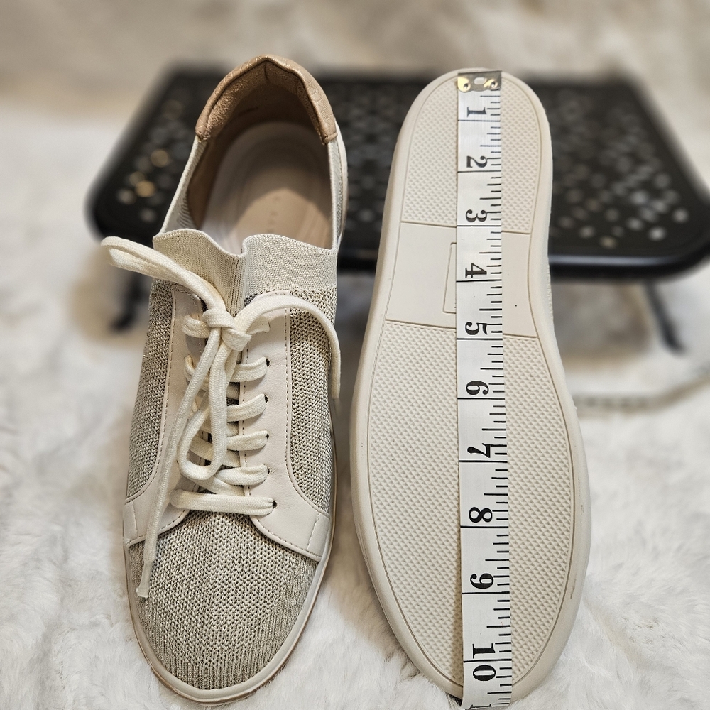 NEW Kelly & Katie Women’s 9M Metallic Gold Knit Sneakers Memory Foam Walking - Picture 15 of 15